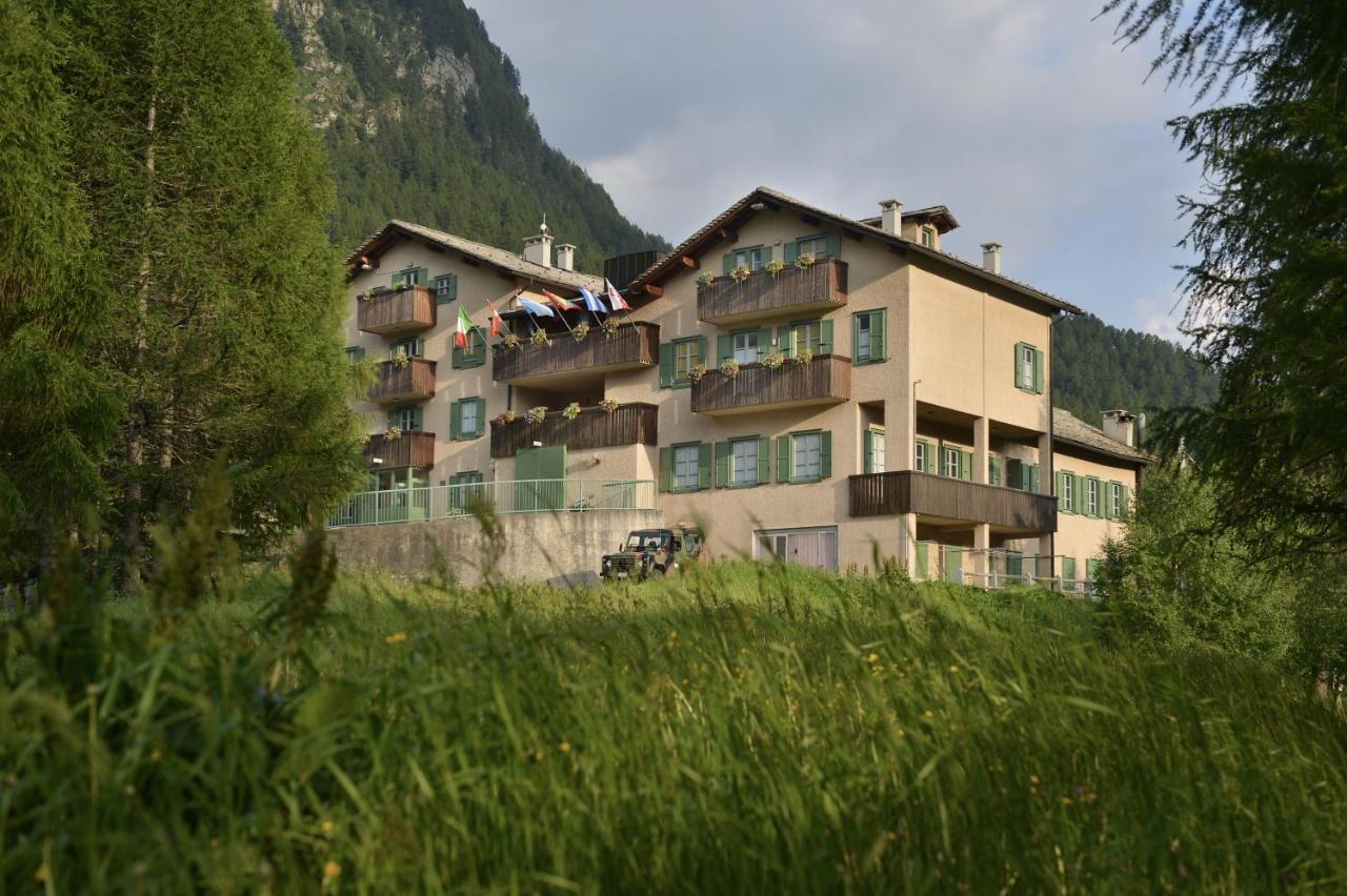 Casa Alpina San Luigi Hotel Campodolcino Exterior photo